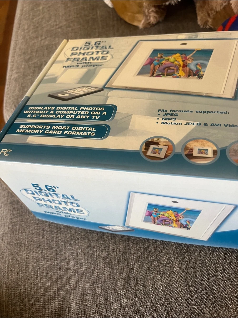 Digital Photo Frame 5.6
